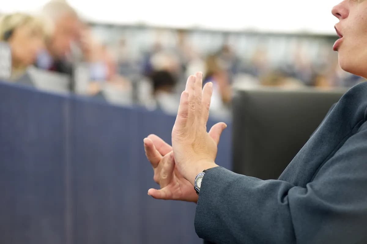 Döva i Stockholm har svårt att få döva teckenspråkstolkar