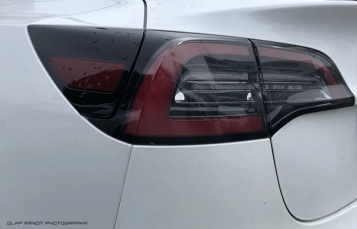 Tesla erkänner att fjärrarbetare kan styra autonoma fordon i sällsynta fall