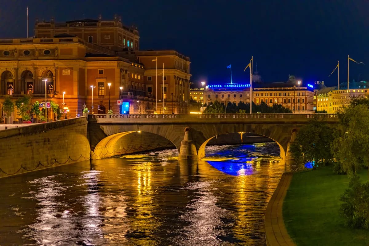 Saga går med vinst, aktier når sexårigt högt på kryssningsboom