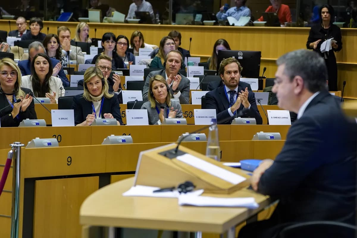 Trump utser Nick Adams till särskild sändebud för turism mitt i branschens