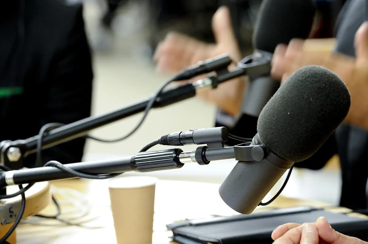 Polanski utsätts för granskning om hypnosanspråk och utrikespolitik