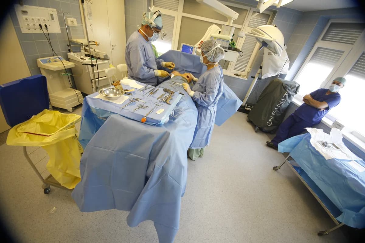 Davina McCall fri från bröstcancer efter tidig upptäckt