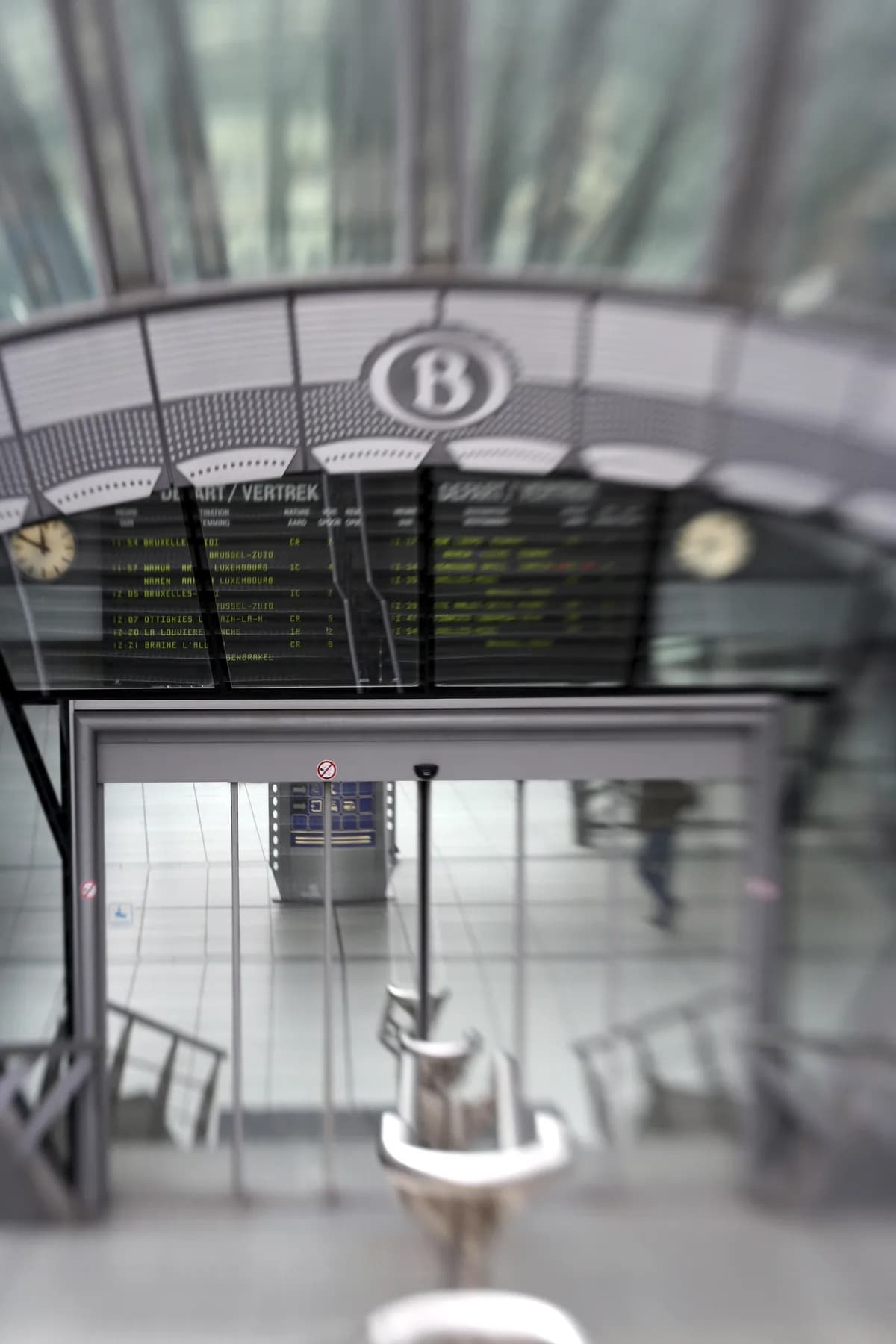 HS2:s hastighet kan sänkas på grund av kostnadsöverskridanden och kapacitetsproblem