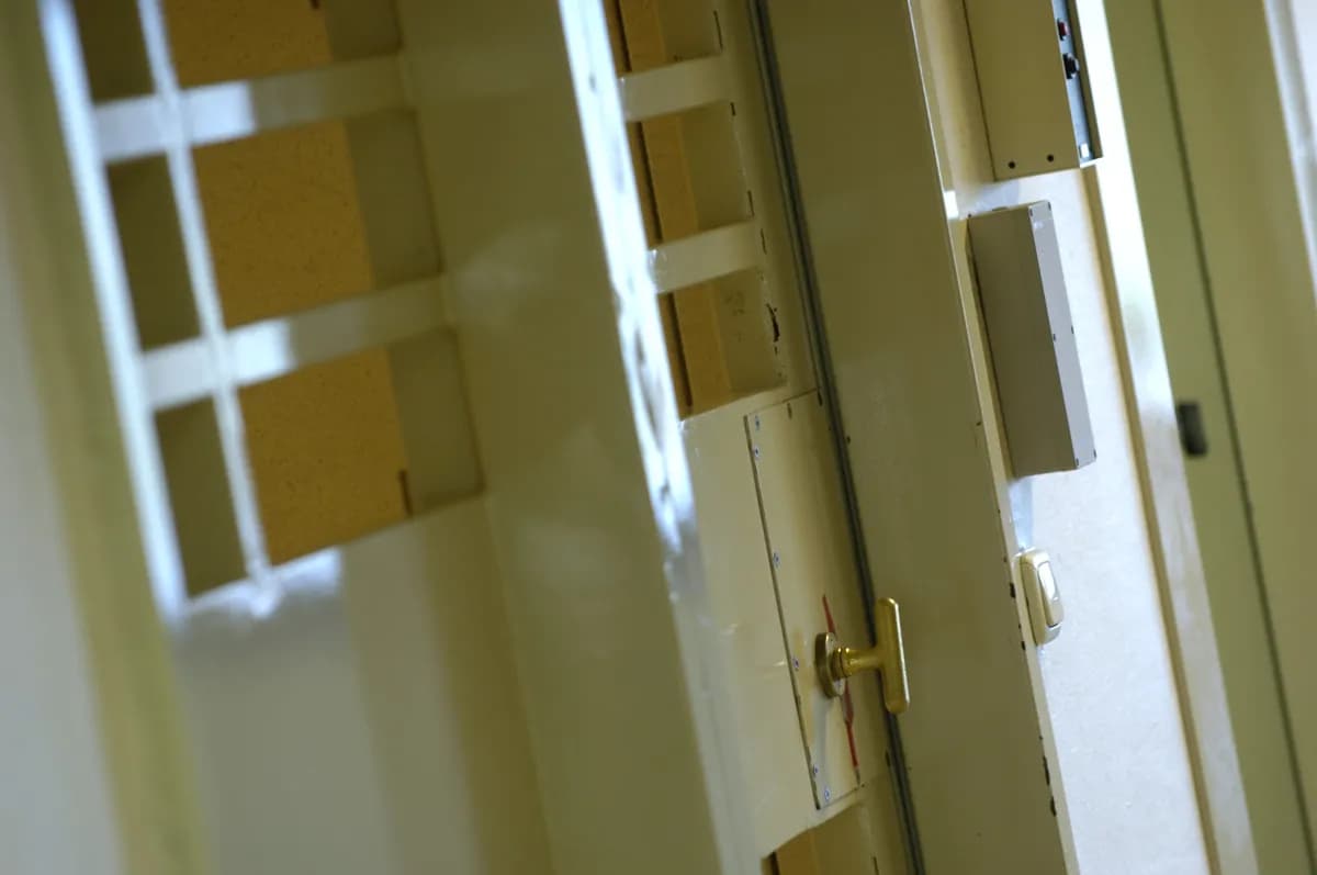 Privata fängelser bötfällda med 6 miljoner pund för säkerhetsbrister