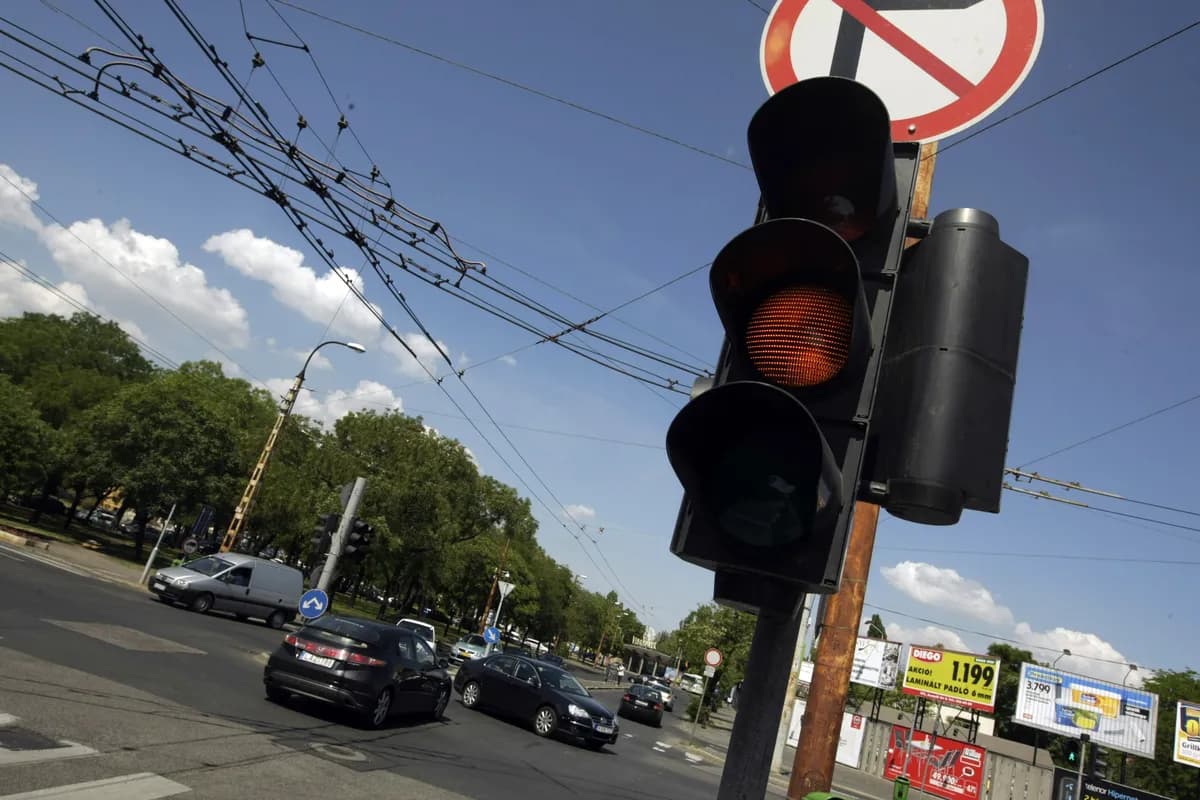 Gröna partiets transportpolitik väcker politiskt motstånd om bilistregler
