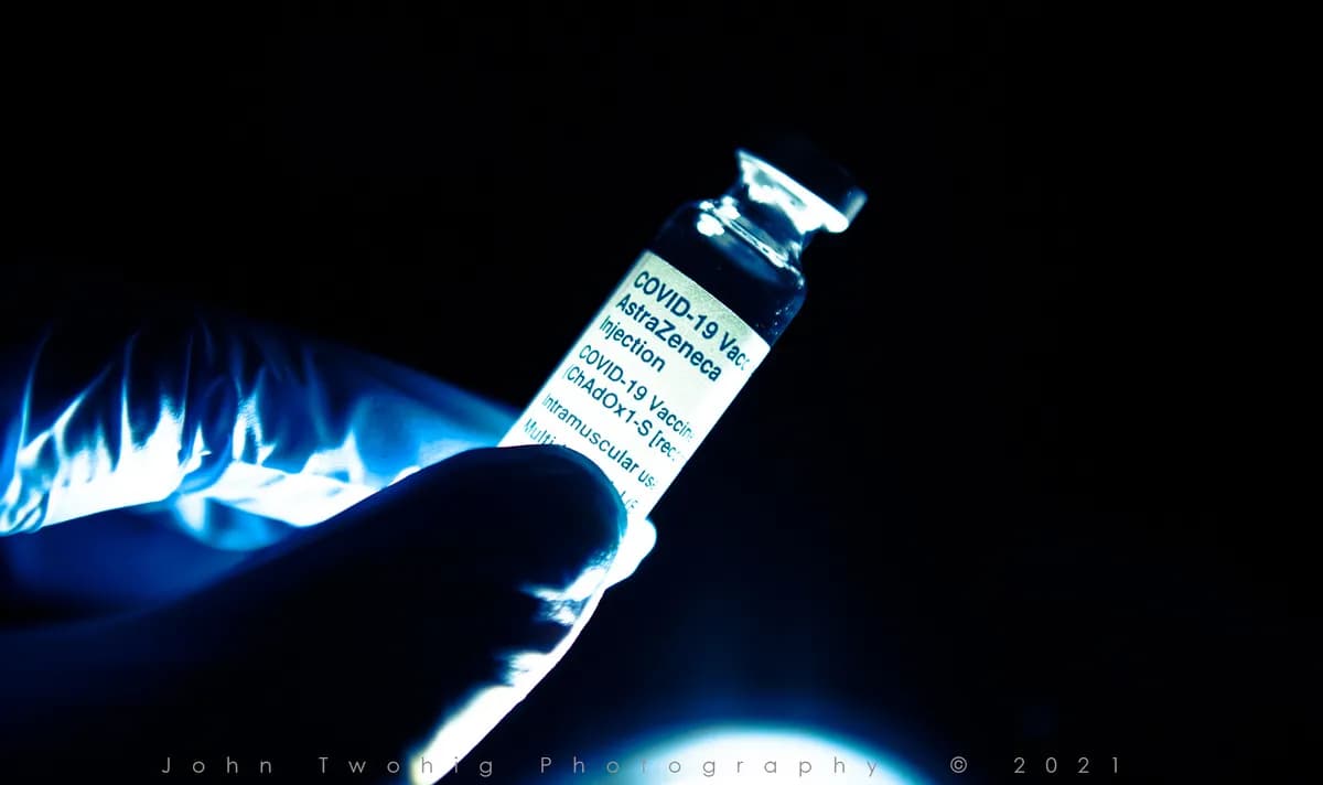 Brittiska familjer beskriver allvarliga biverkningar av AstraZeneca-vaccinet