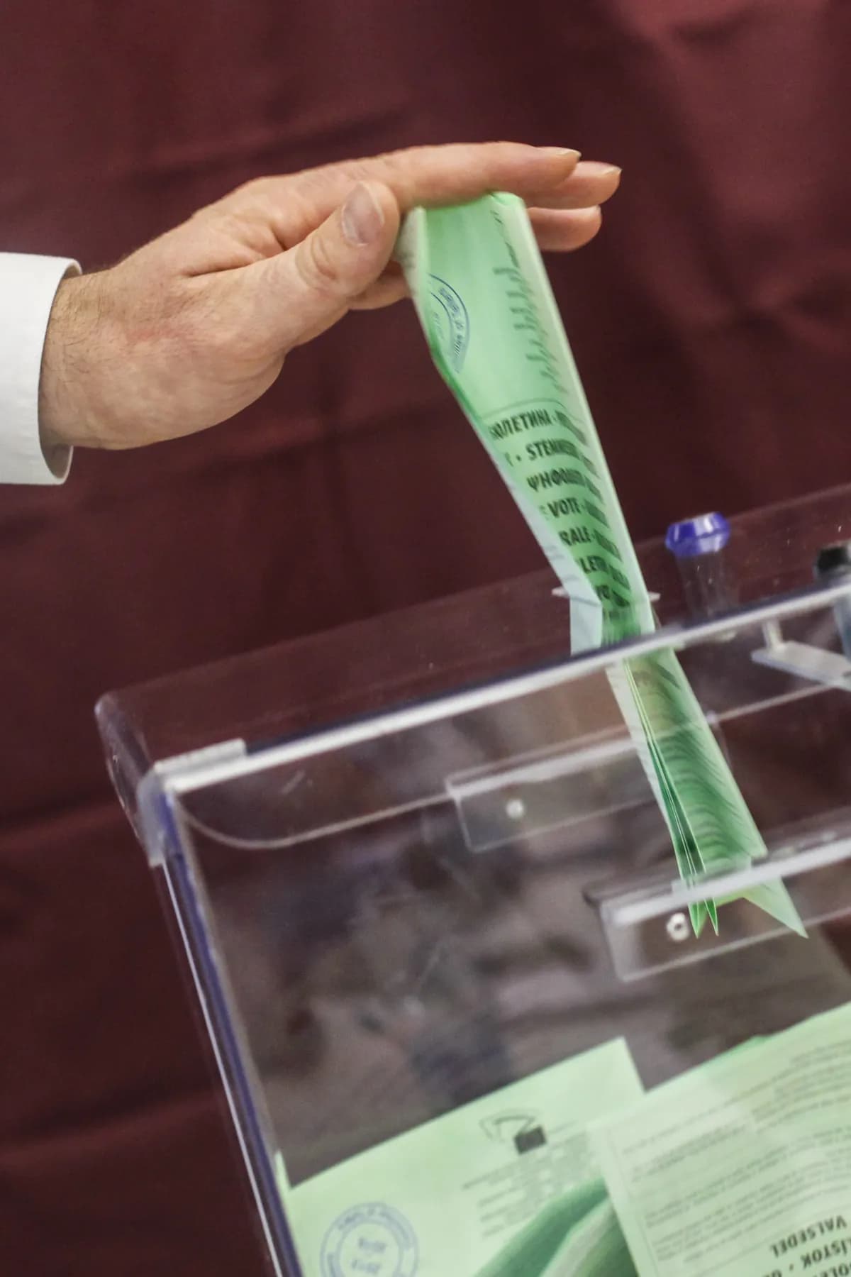 Melonis första stora nederlag när konstitutionsfolkomröstningen faller