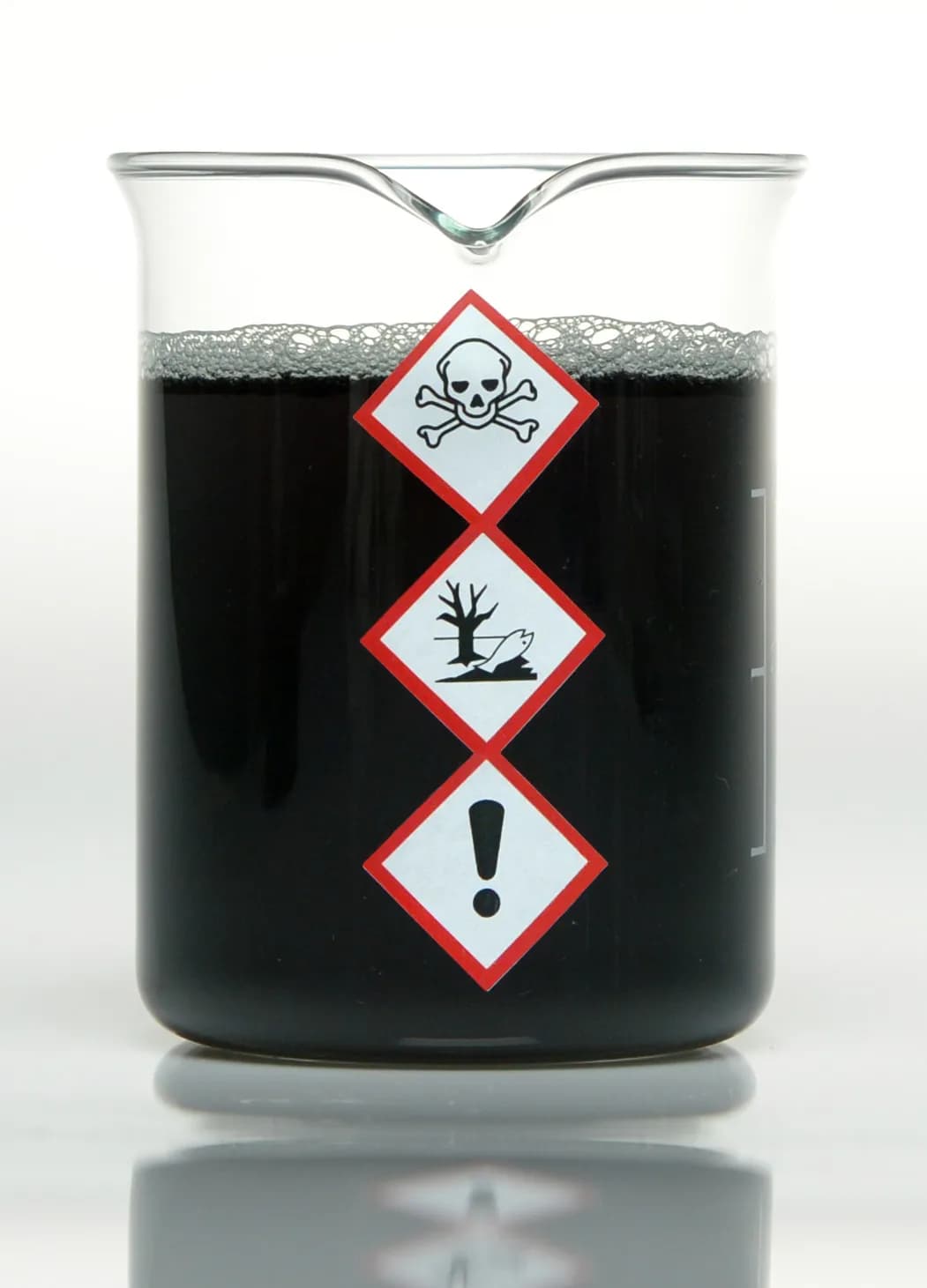 Kemikalieinspektionen hittar utbredda olagliga bekämpningsmedel i e-handeln