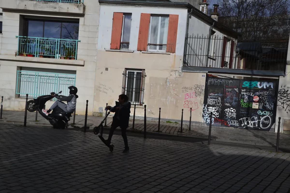 Förare dömd för vårdslöshet efter krock med elsparkcykel i Halmstad