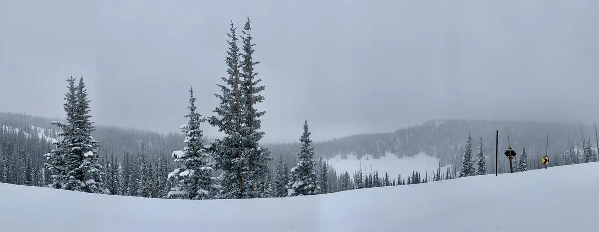 Snöskotertur utlöser lavin i Hemavanfjällen