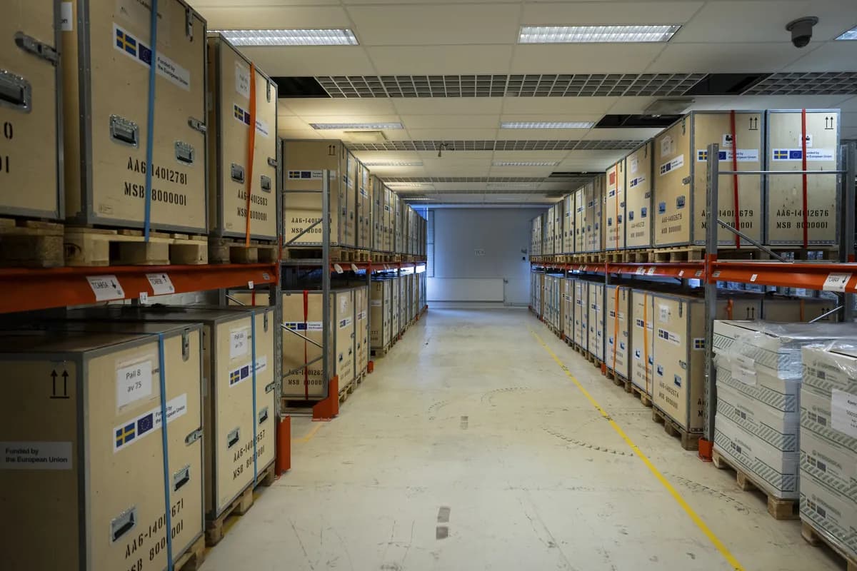 Sverige inviger stort logistikbyggnad vid Tofta skjutfält