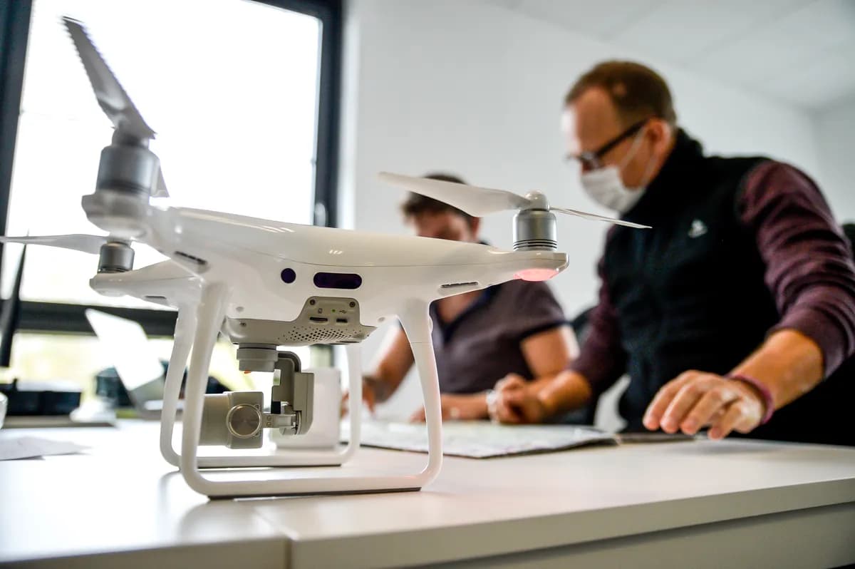 Finska myndigheter hittar drönare på isen, undersöker koppling till tidigare